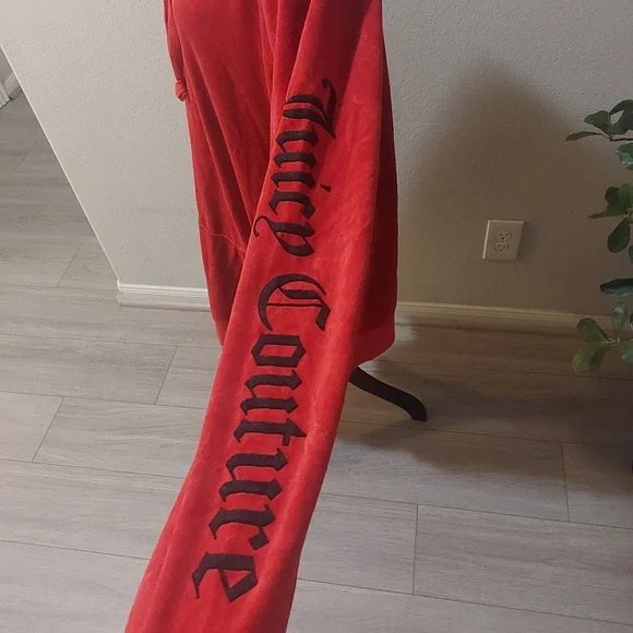 Juicy Couture Oversized Red Hoodie Sweatshirt Size Large - Picture 11 of 16
